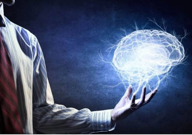 هیپنوتراپی چیست و چه کاربردی دارد؟